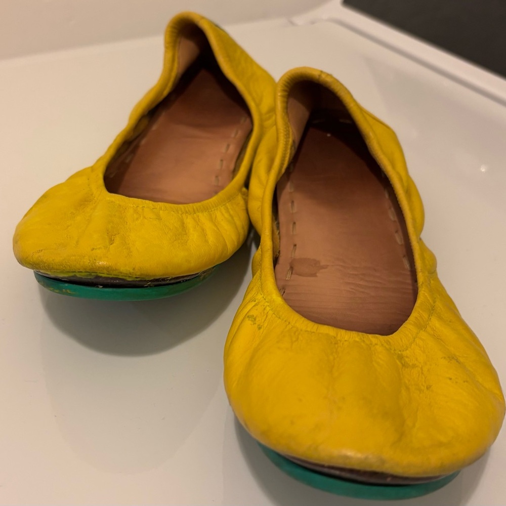 🌟 Tieks size 10 Yellow Leather Flats 🌟